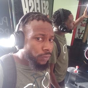 Meet your Posher, Lloyd